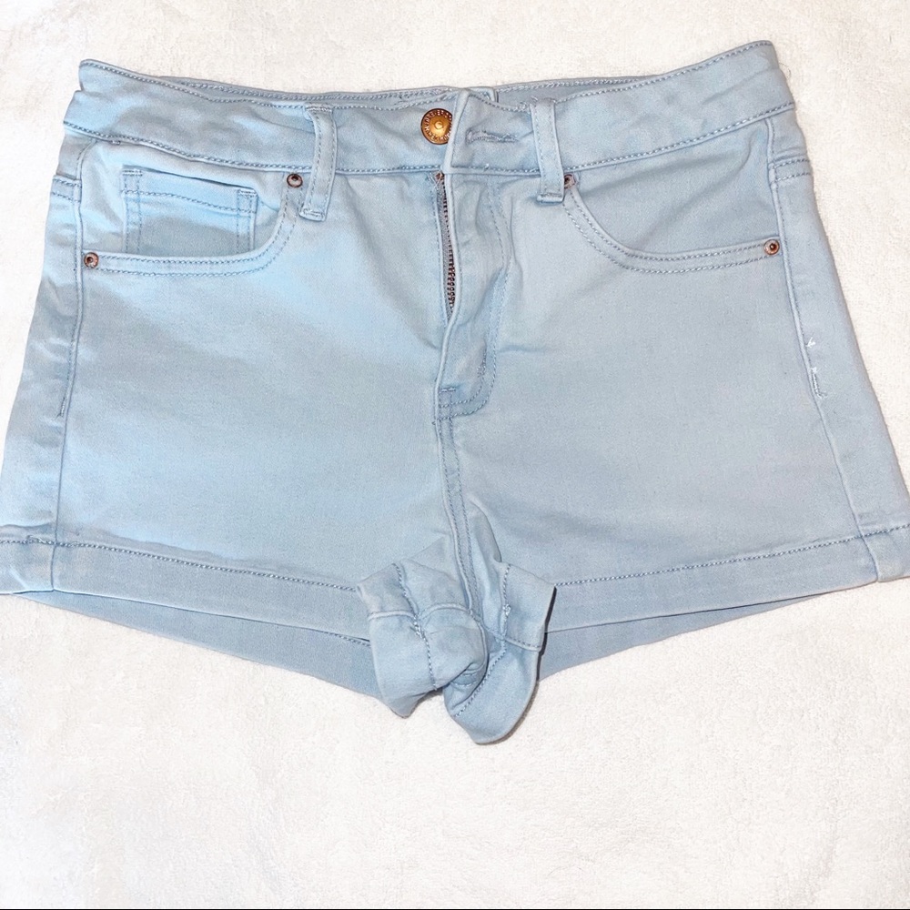 Forever 21 Size 27 Light Blue Shorts